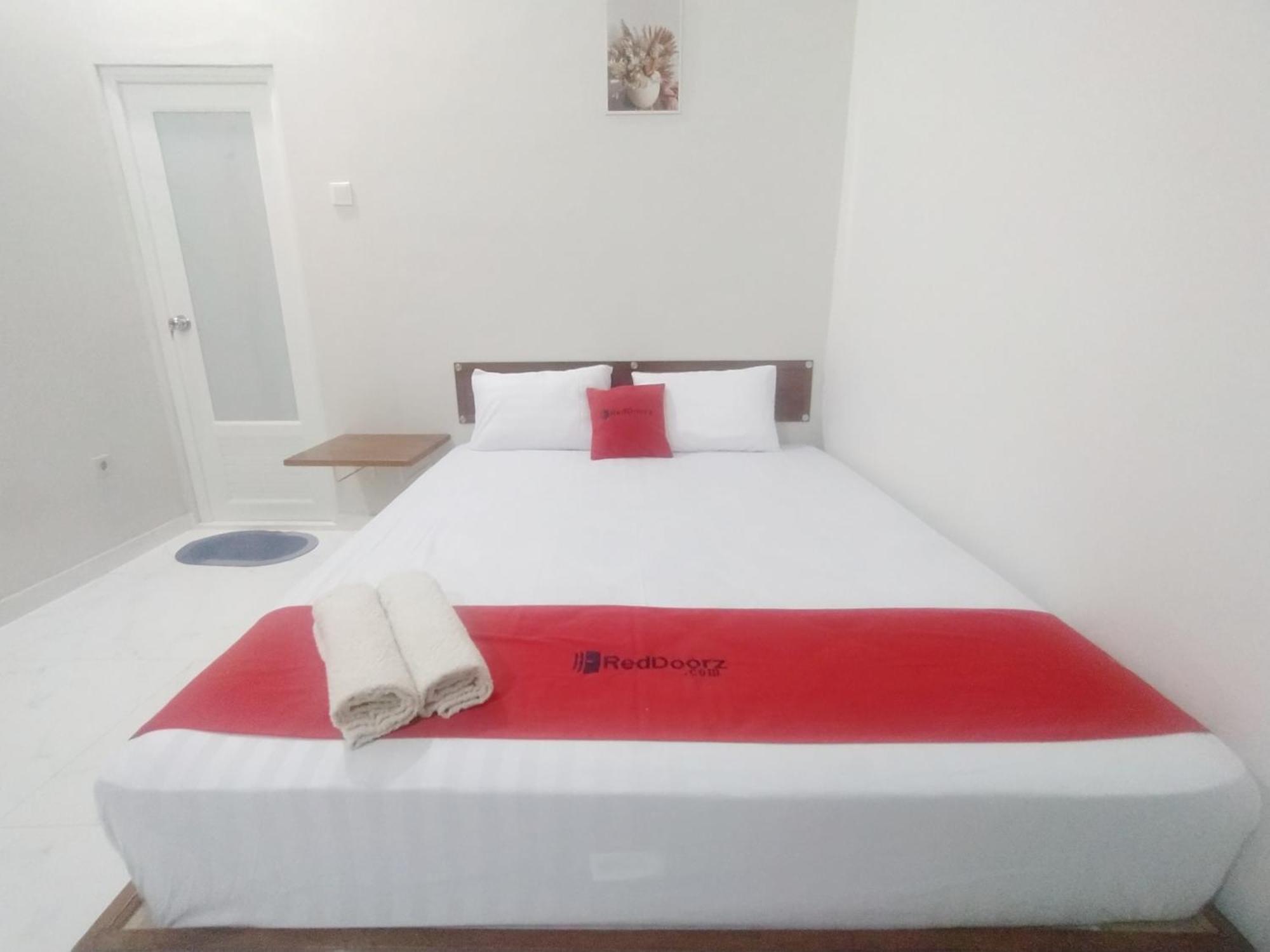 Hotel Reddoorz Syariah Near Stasiun Purwokerto Extérieur photo