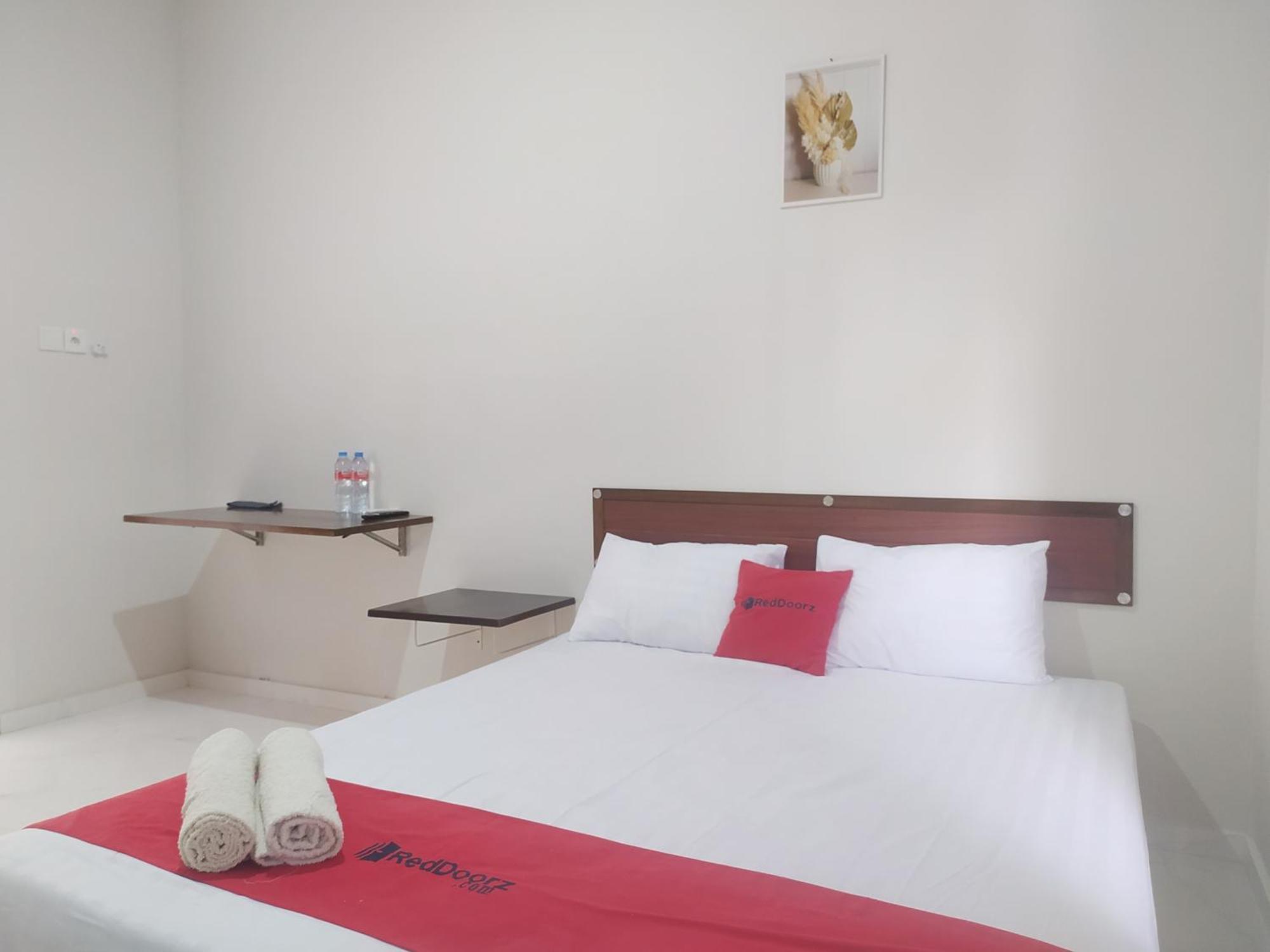 Hotel Reddoorz Syariah Near Stasiun Purwokerto Extérieur photo