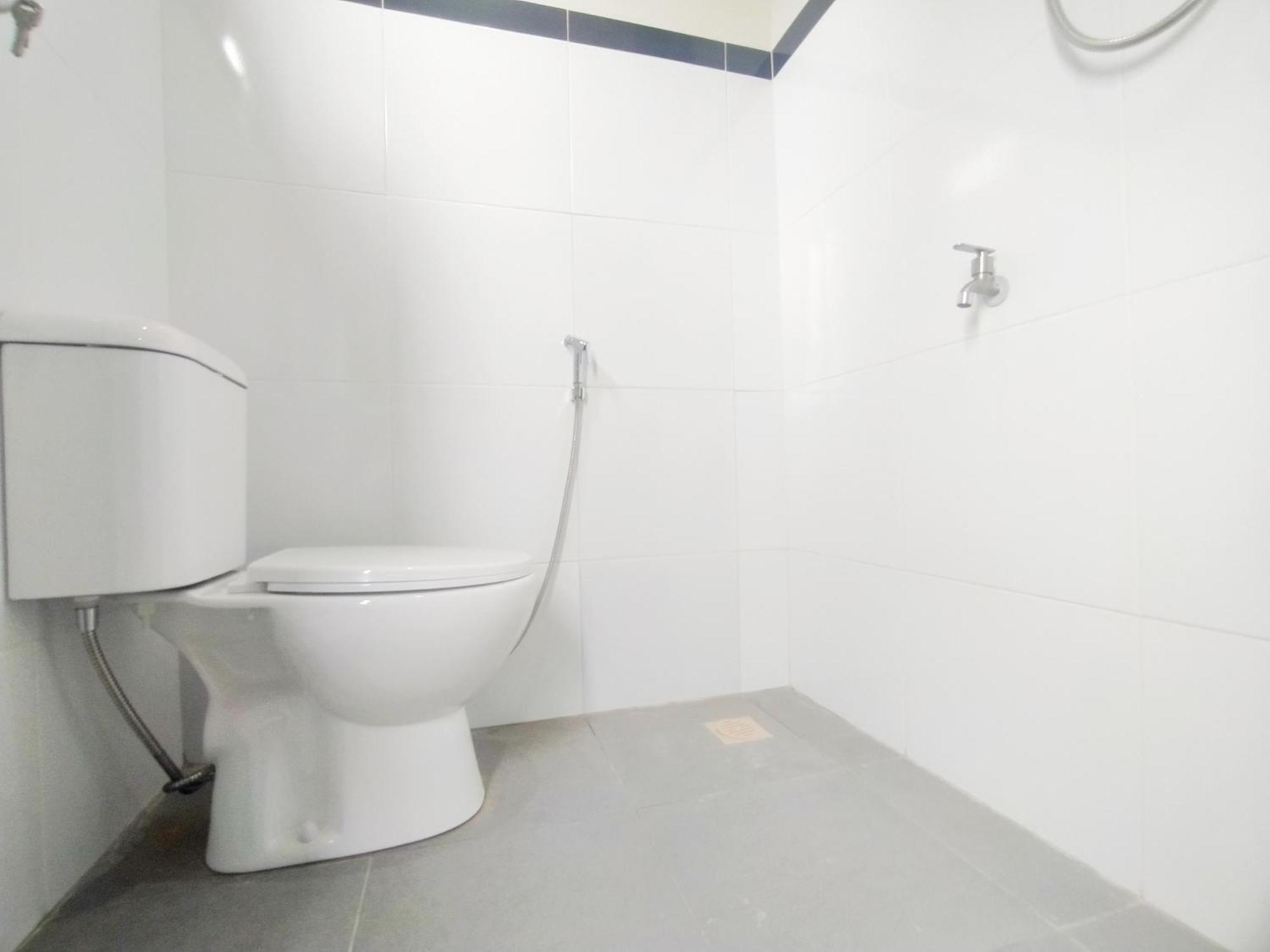 Hotel Reddoorz Syariah Near Stasiun Purwokerto Extérieur photo