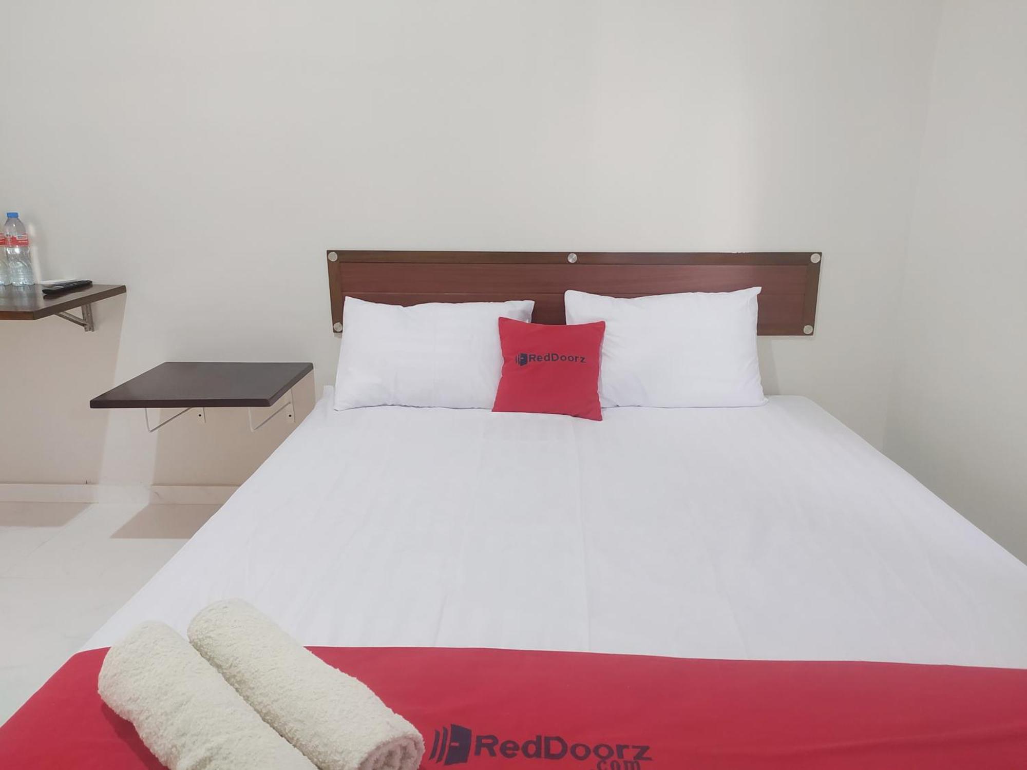 Hotel Reddoorz Syariah Near Stasiun Purwokerto Extérieur photo